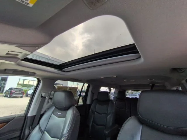 Used 2019 Black Raven Cadillac Luxury image 23