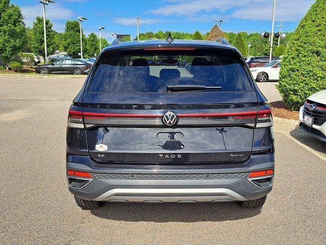 Used 2025 Black Volkswagen 1.5T SE image 6