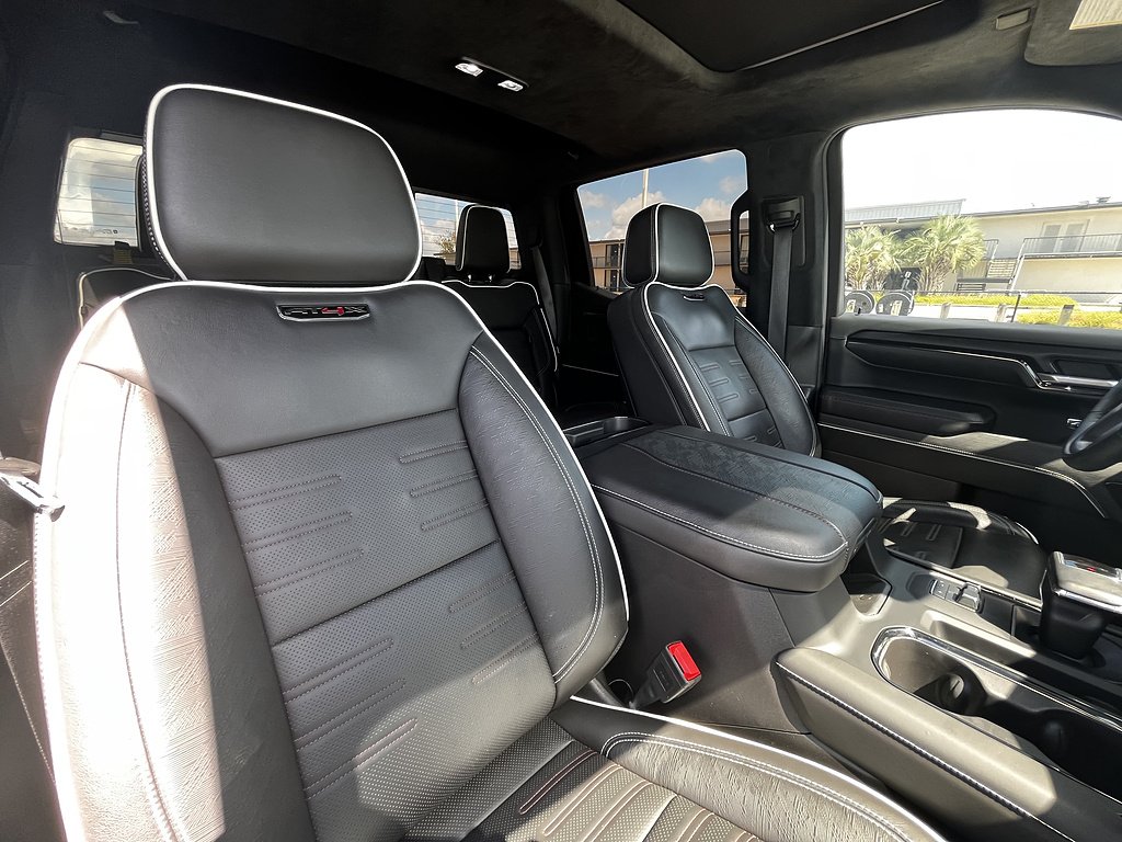 2025 GMC Sierra 1500 AT4X - Photo 9