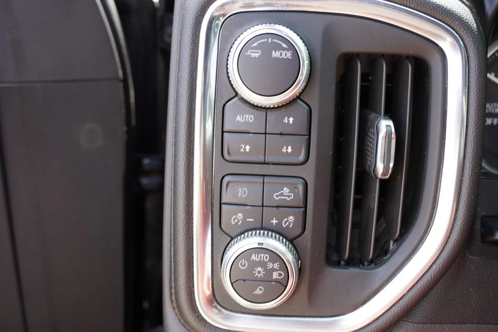 Used 2020 Onyx Black GMC AT4 image 28