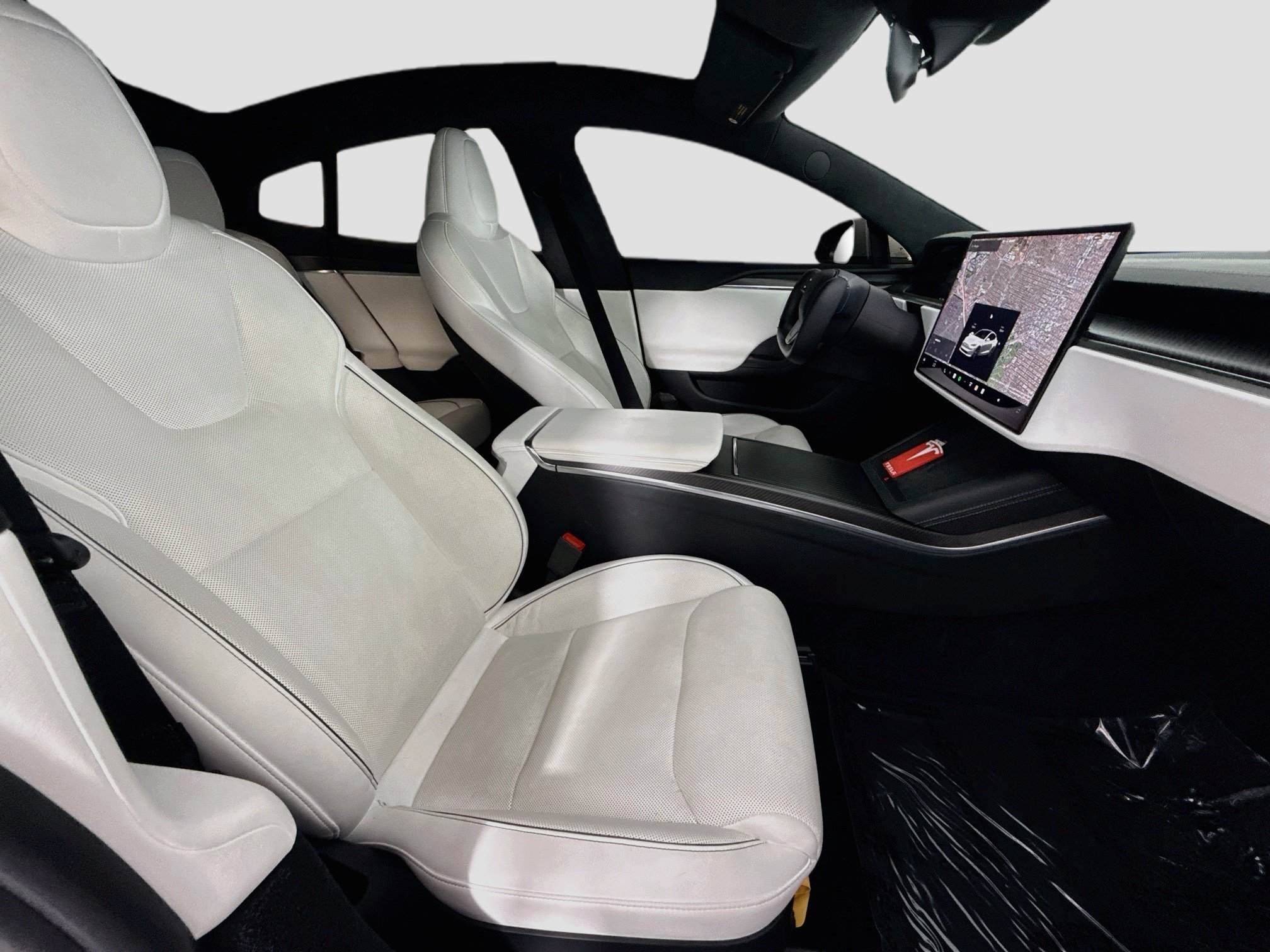 Used 2022  Tesla Plaid image 31