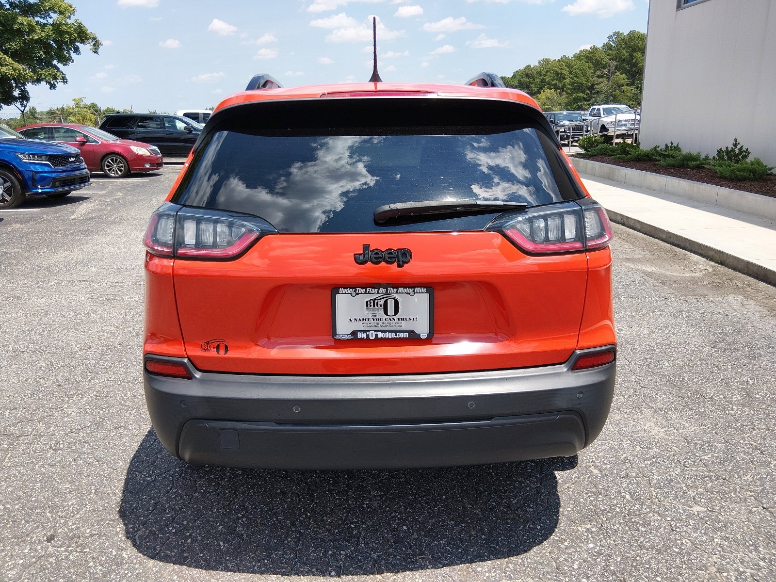 Used 2021 Spitfire Orange Clear Coat Jeep Altitude image 4