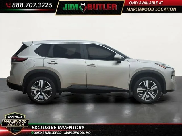 Used 2025 Silver Nissan SL Intelligent AWD image 5