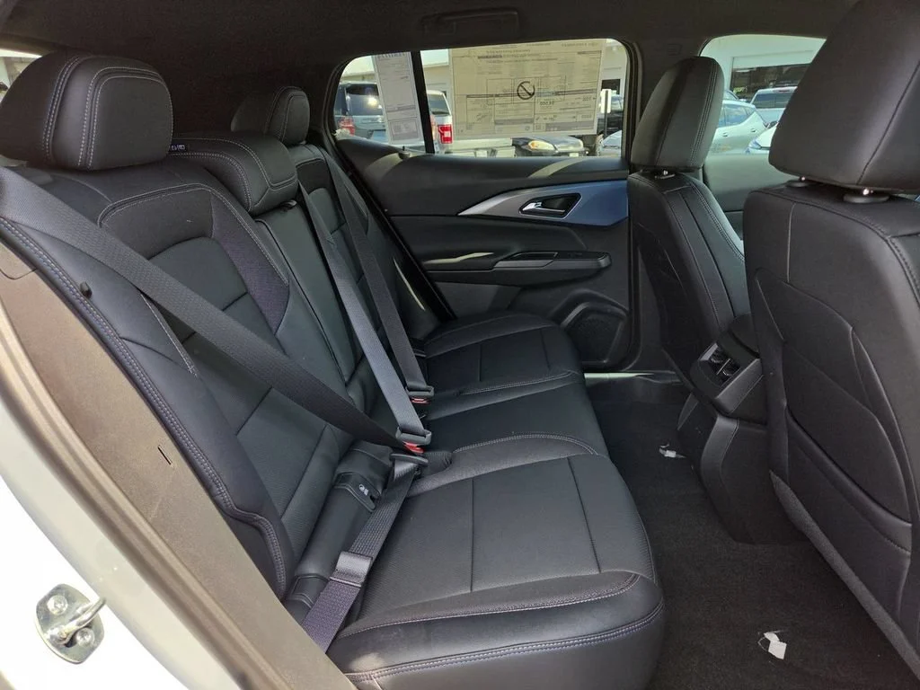 New 2026 Summit White Chevrolet LT image 18