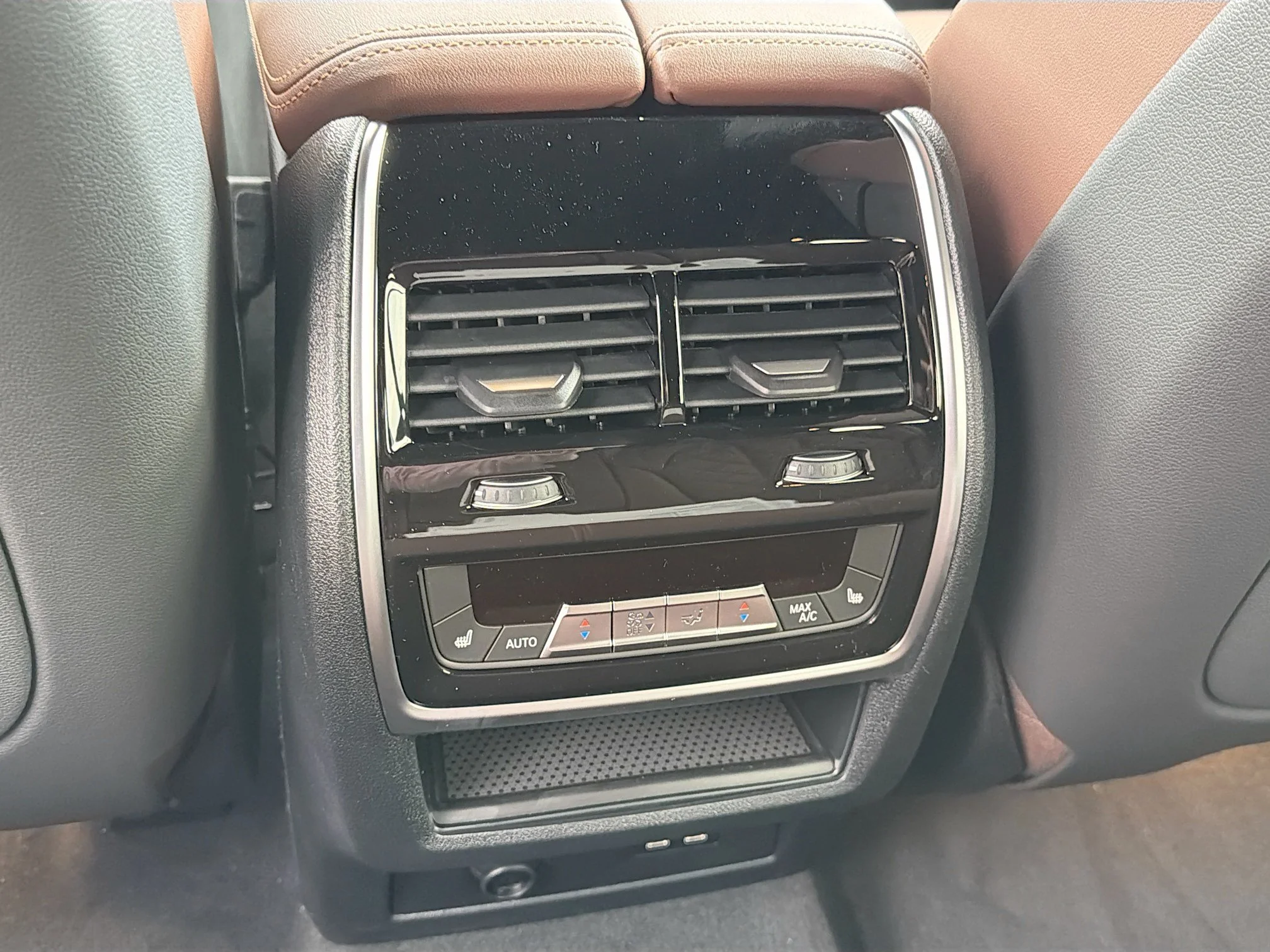 New 2026 Brooklyn Grey Metallic BMW xDrive40i image 20