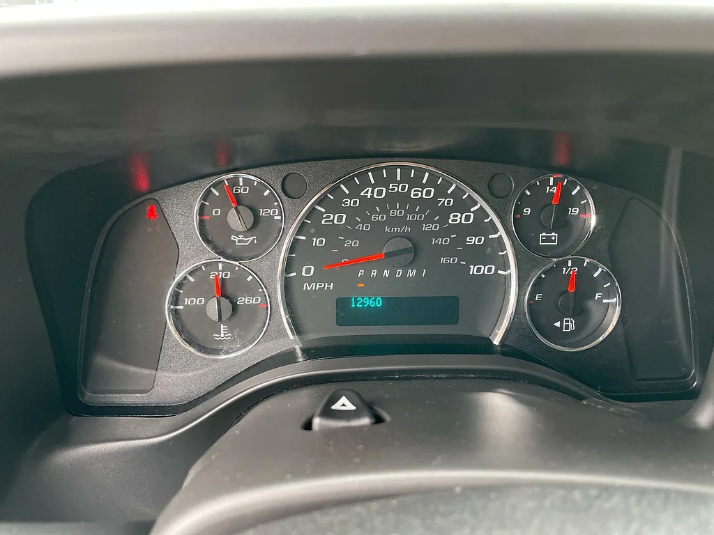 Used 2025 Summit White GMC 2500 image 11