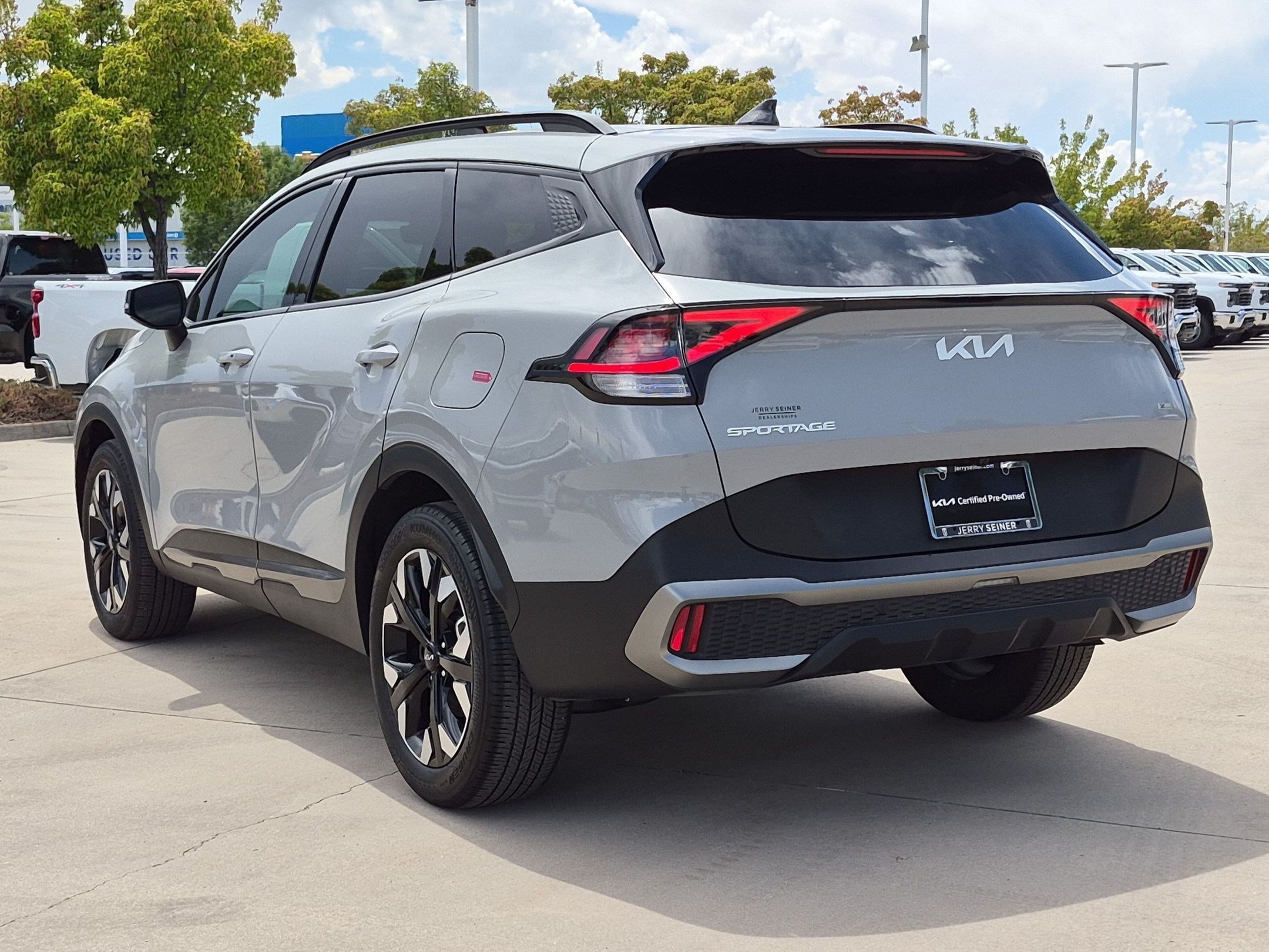Used 2024 Wolf Gray Kia X-Line image 3