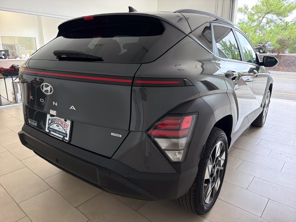 Used 2025 Gray Hyundai SEL image 7