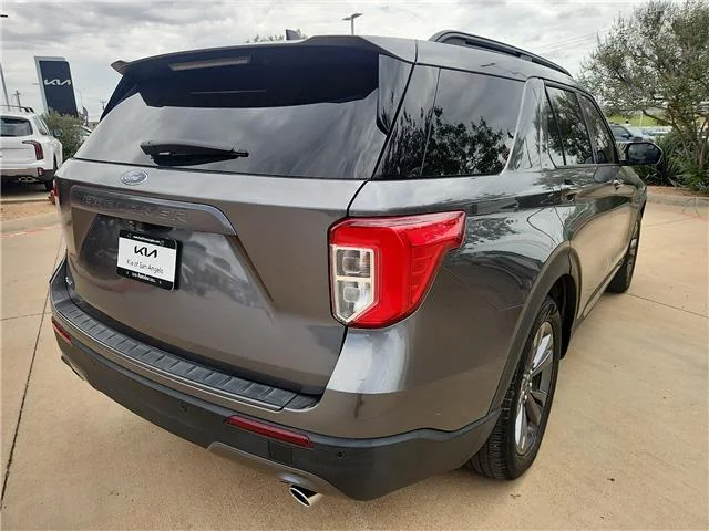 Used 2022 Carbonized Gray Metallic Ford XLT 4x2 image 4