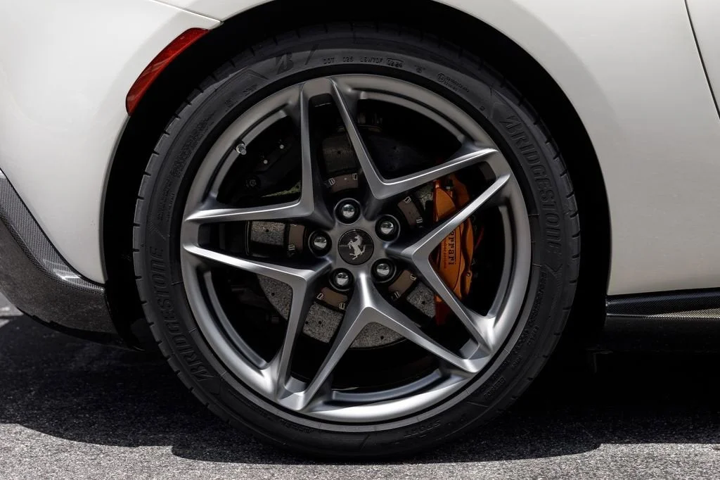 Used 2024 Bianco Italia Ferrari Spider image 40