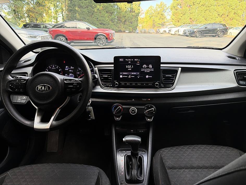Used 2021 Silky Silver Kia S image 18