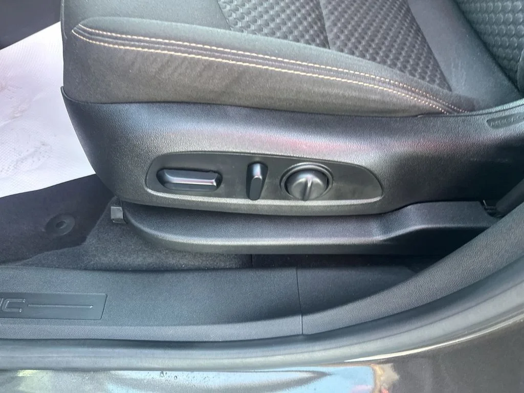 Used 2020 Gray GMC SLE image 18