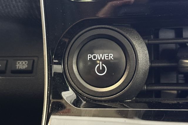 Certified Used 2023  Toyota XLE image 27