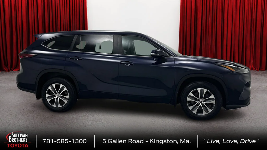 Used 2024 Blue Toyota XLE image 4