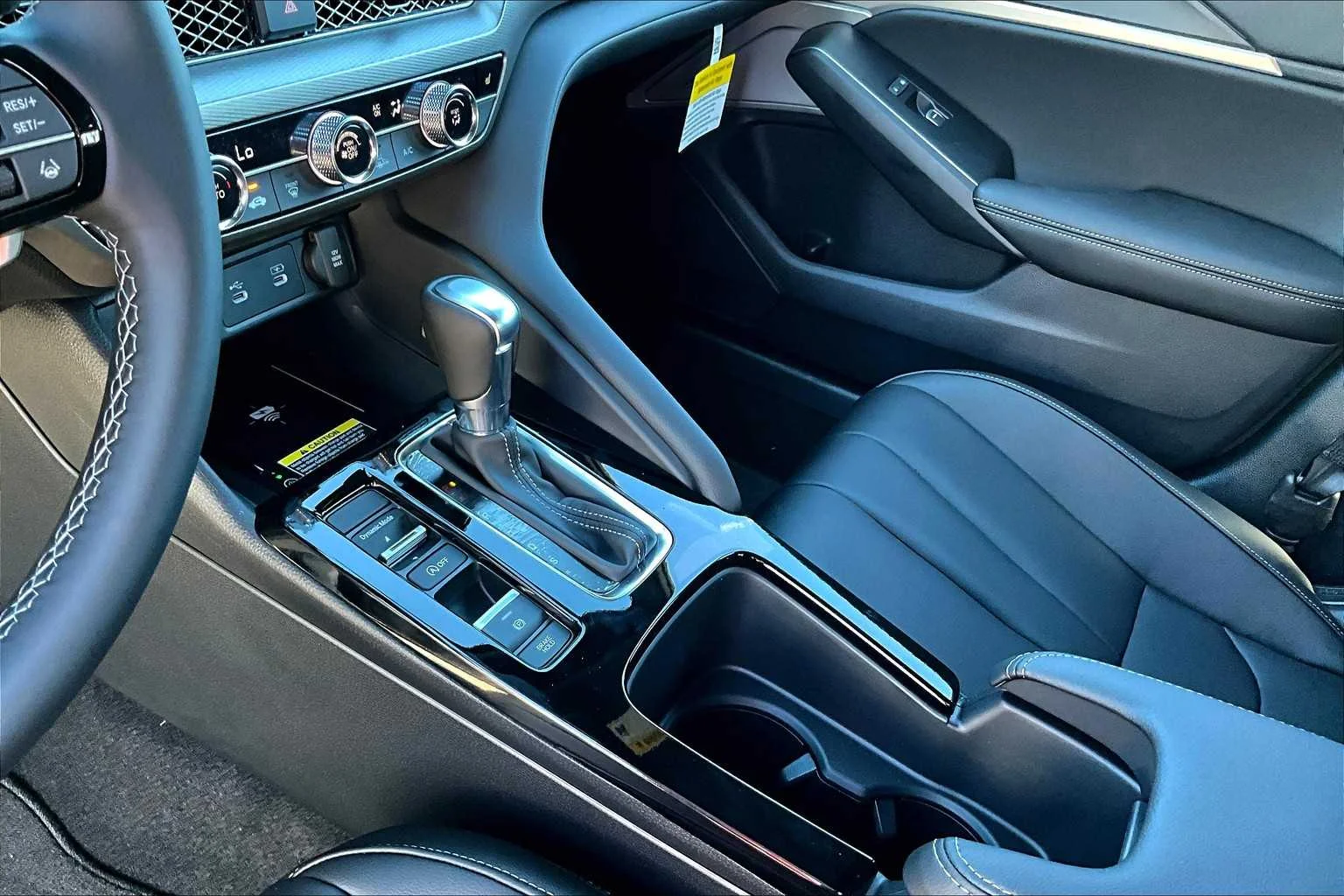 New 2026 Platinum White Pearl Acura w/A-Spec Package image 7