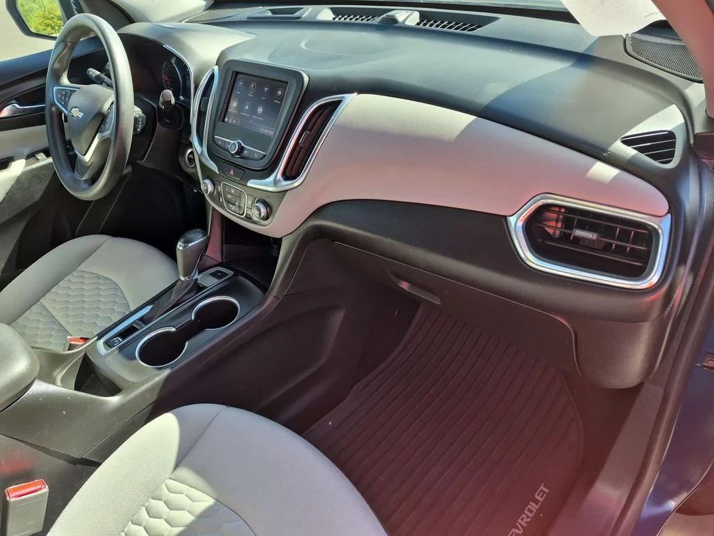 Used 2020 Pacific Blue Metallic Chevrolet LT image 22