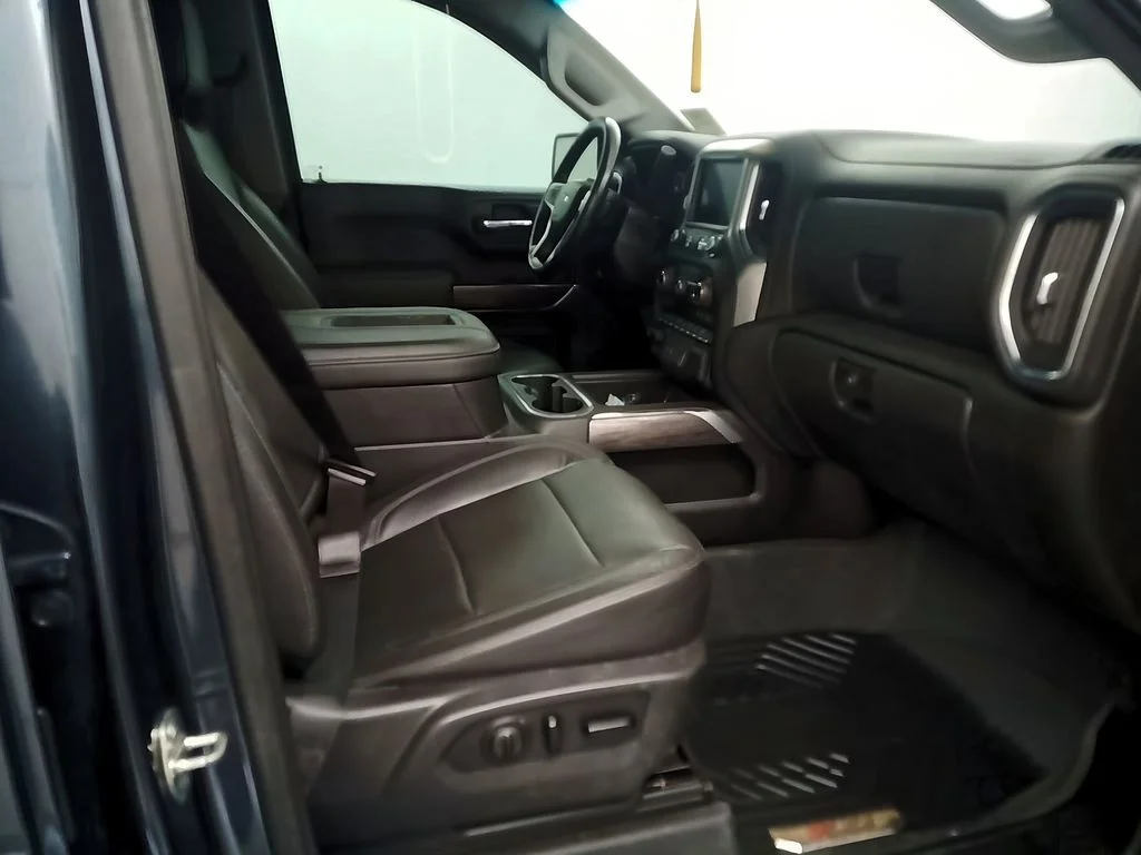 Used 2019 Shadow Grey Metallic Chevrolet LTZ image 10