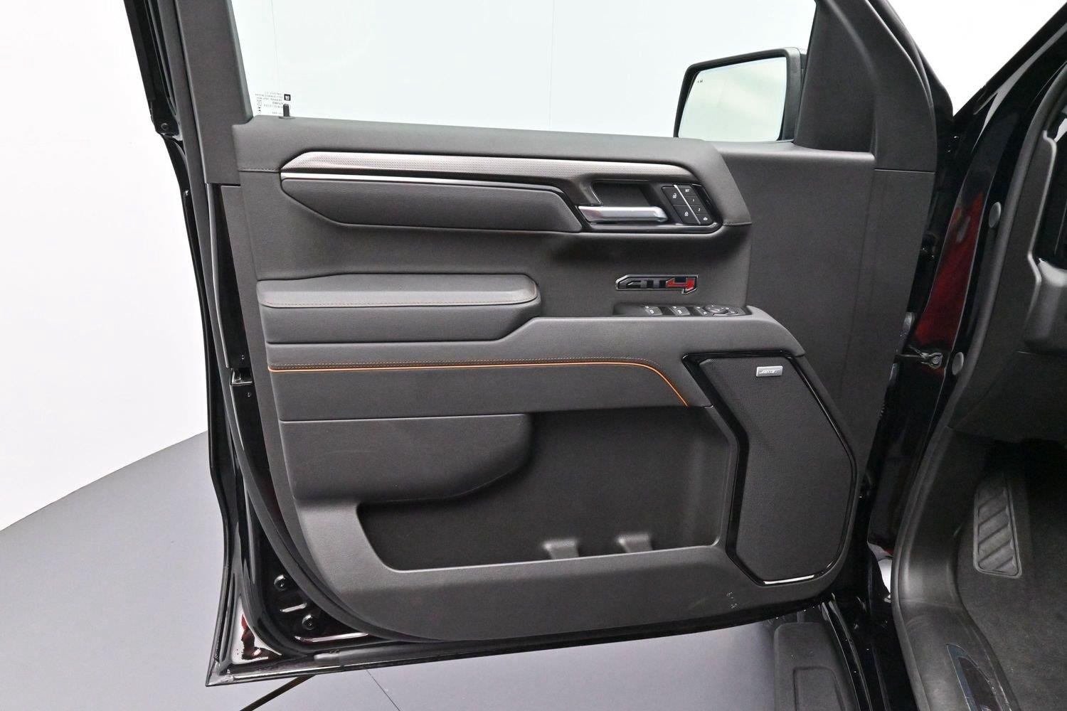 Used 2026 Onyx Black GMC AT4 image 10