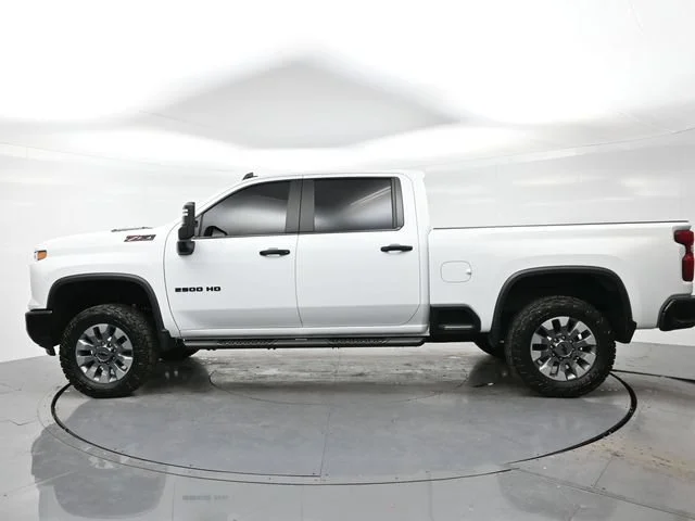 Used 2024 Summit White Chevrolet Custom image 4