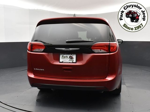 New 2026 Red Hot Pearl-Coat Exterior Paint Chrysler LX image 5