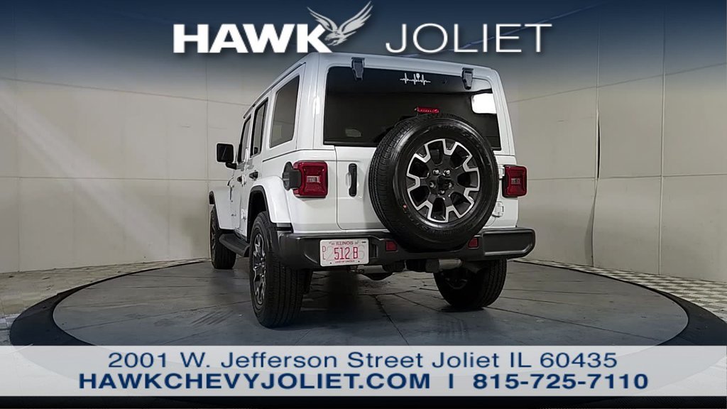 Used 2024 White Jeep Sahara image 5