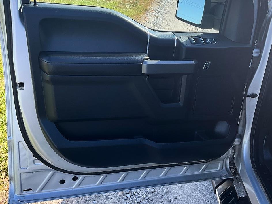 Used 2019 Silver Ford XLT image 18
