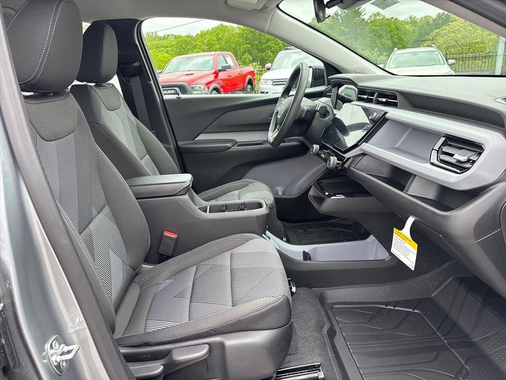 New 2027 Sterling Grey Metallic Chevrolet LT image 28