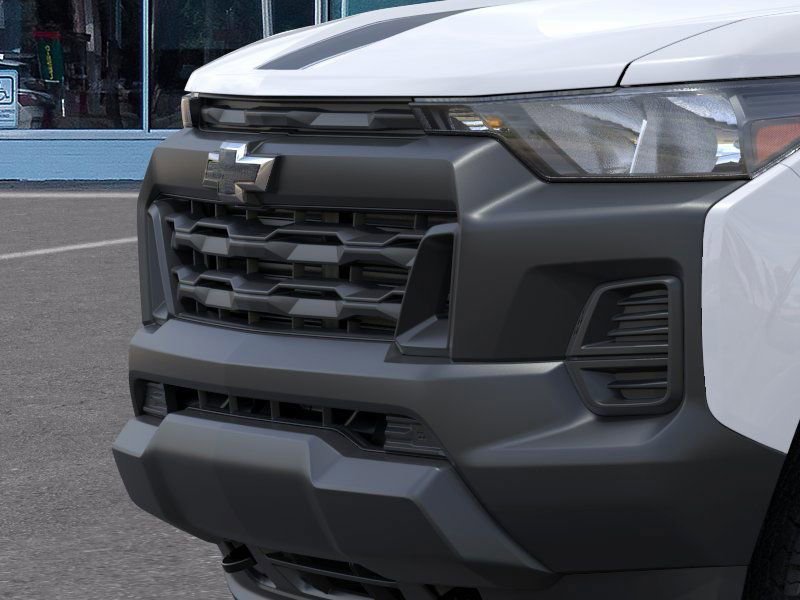 New 2026 Summit White Chevrolet WT image 13