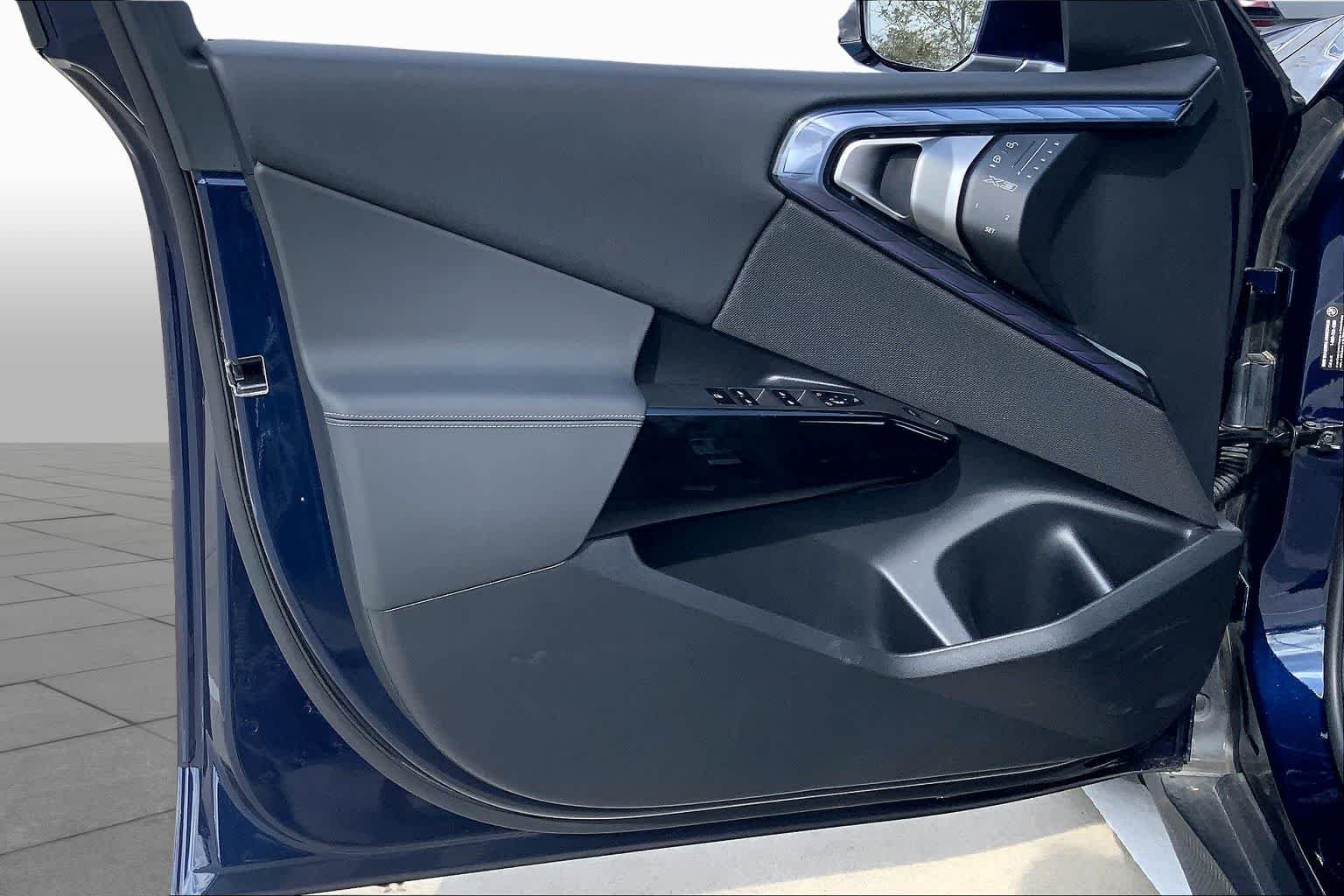 Used 2026 Tanzanite Blue II Metallic BMW 30 xDrive image 39