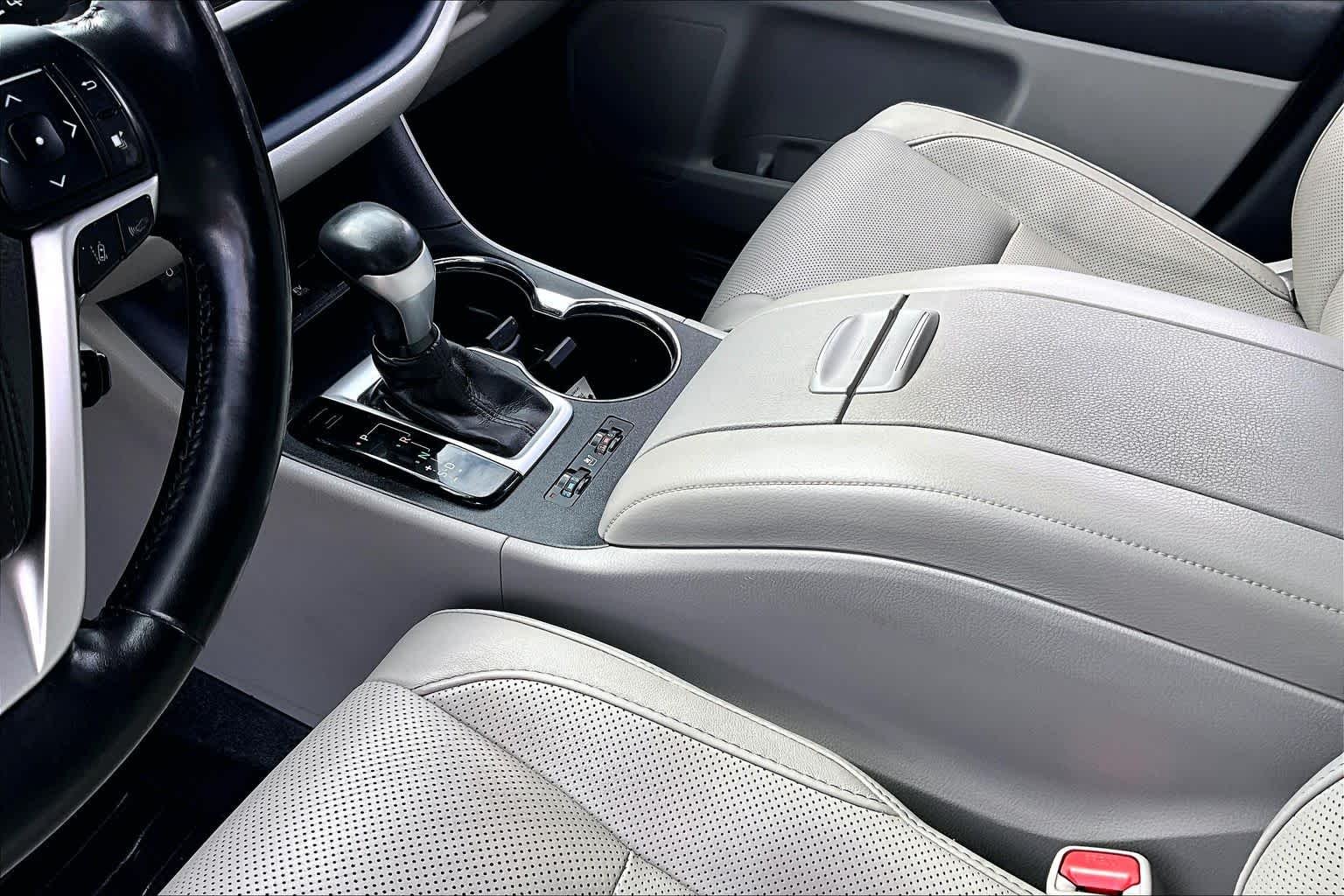 Used 2017 Celestial Silver Metallic Toyota Hybrid Limited Platinum image 16