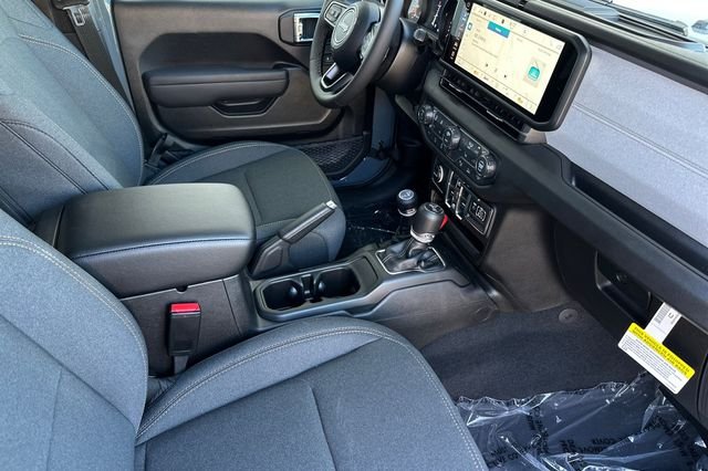 New 2026 Anvil Clear-Coat Exterior Paint Jeep Sport S image 15