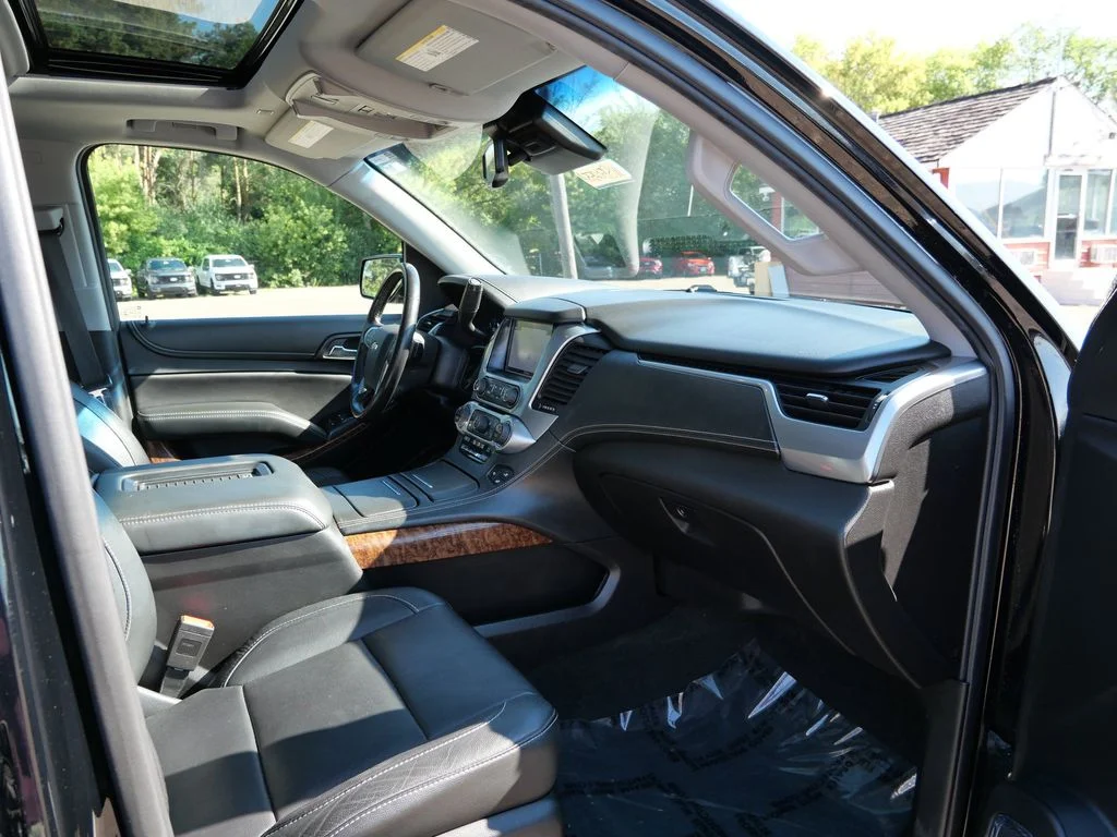 Certified Used 2018 Black Chevrolet Premier image 11