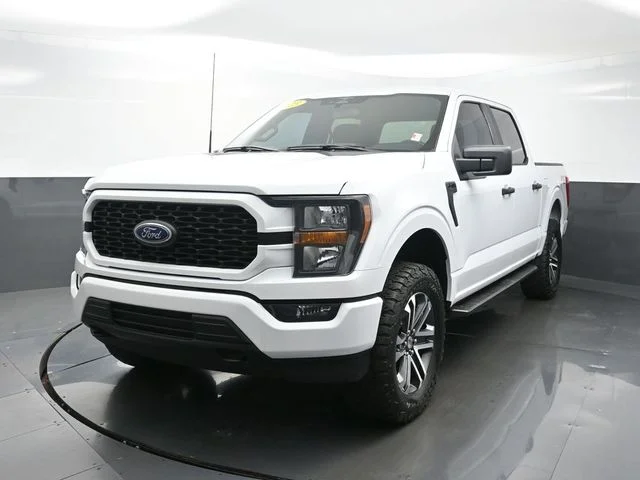 Used 2023 White Ford XL image 1