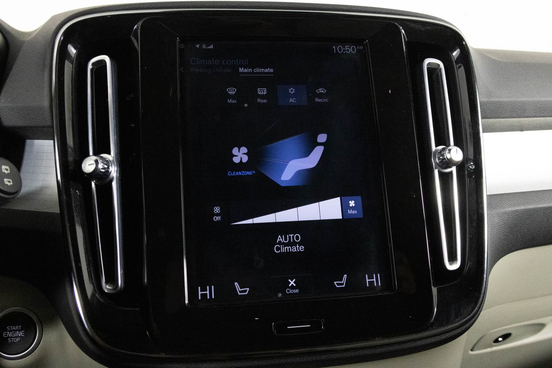 2021 VOLVO XC40 - Image 23