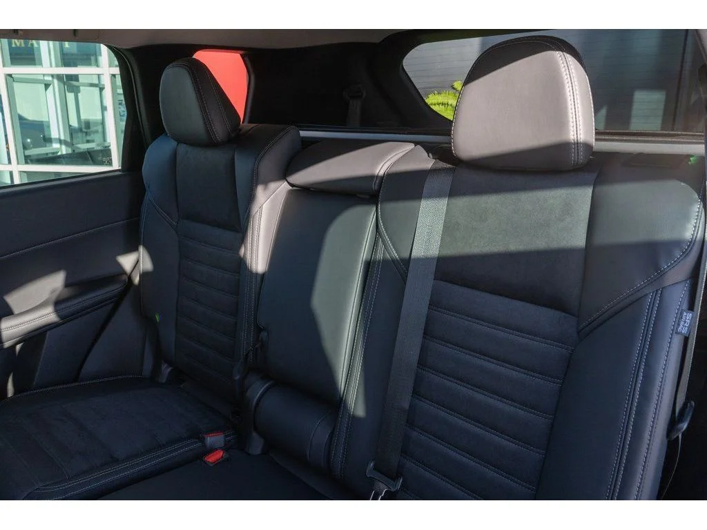 2025 Mitsubishi Outlander Plug-in Hybrid SE - Photo 20
