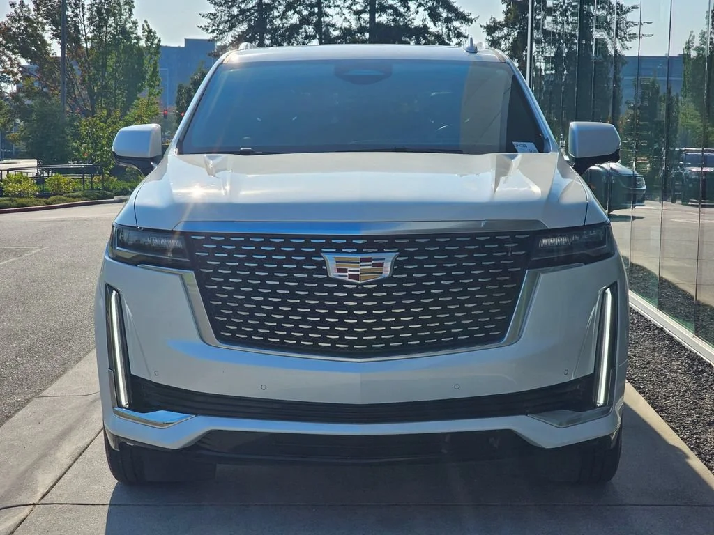 Used 2021 CRYSTAL WHITE TRICOAT Cadillac Premium Luxury image 8