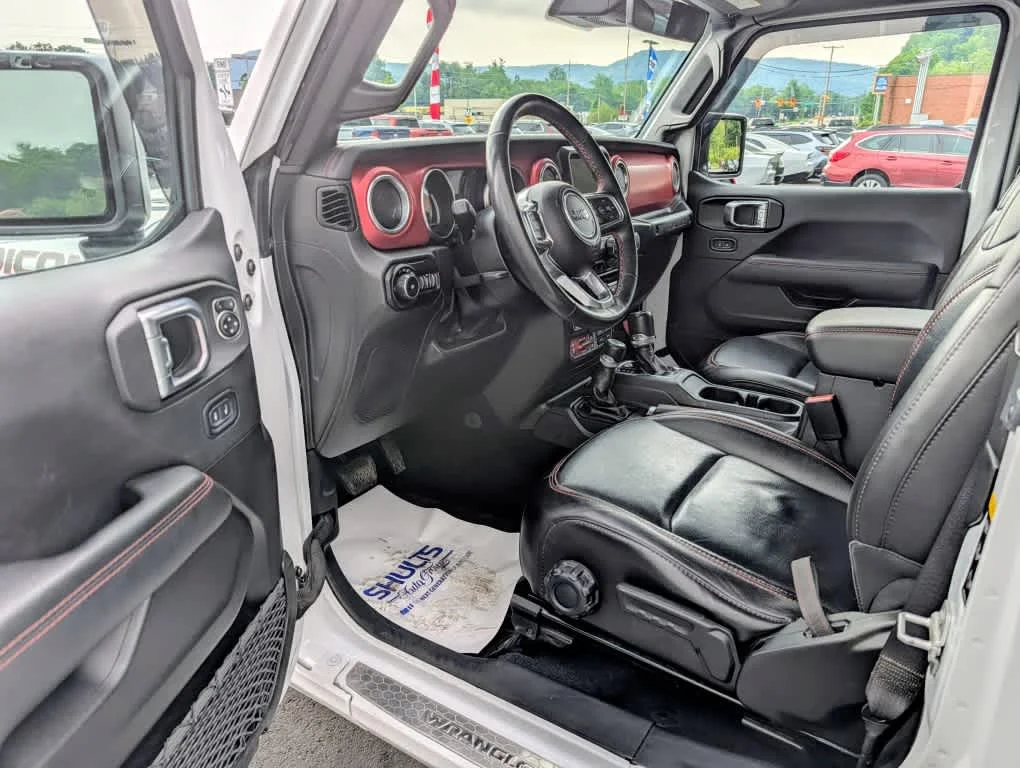 Used 2022 Bright White Clearcoat Jeep Rubicon image 7
