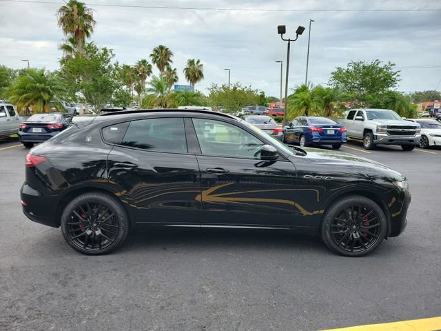 Used 2019 Nero Maserati Base image 6