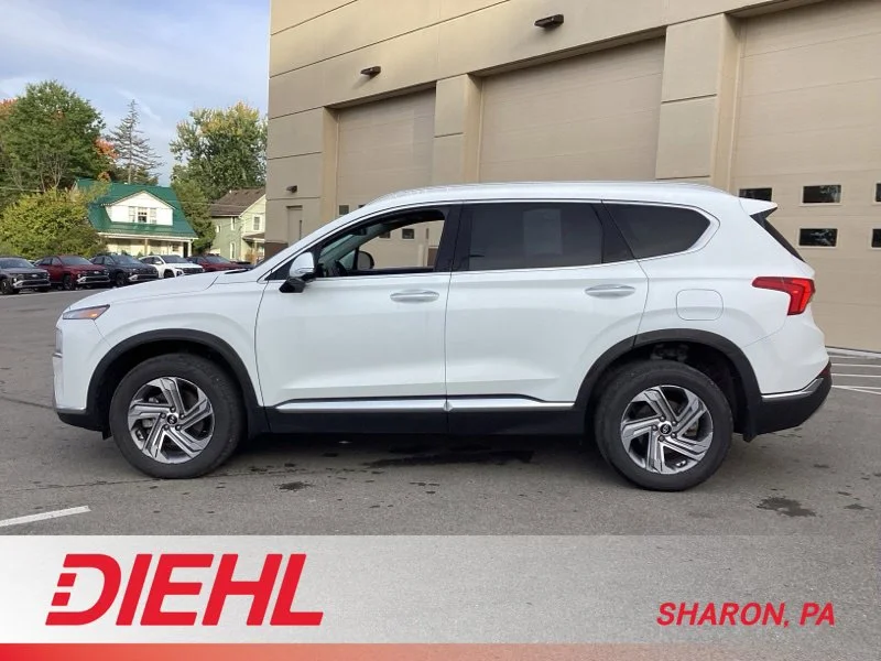 Used 2023 White Hyundai SEL image 4