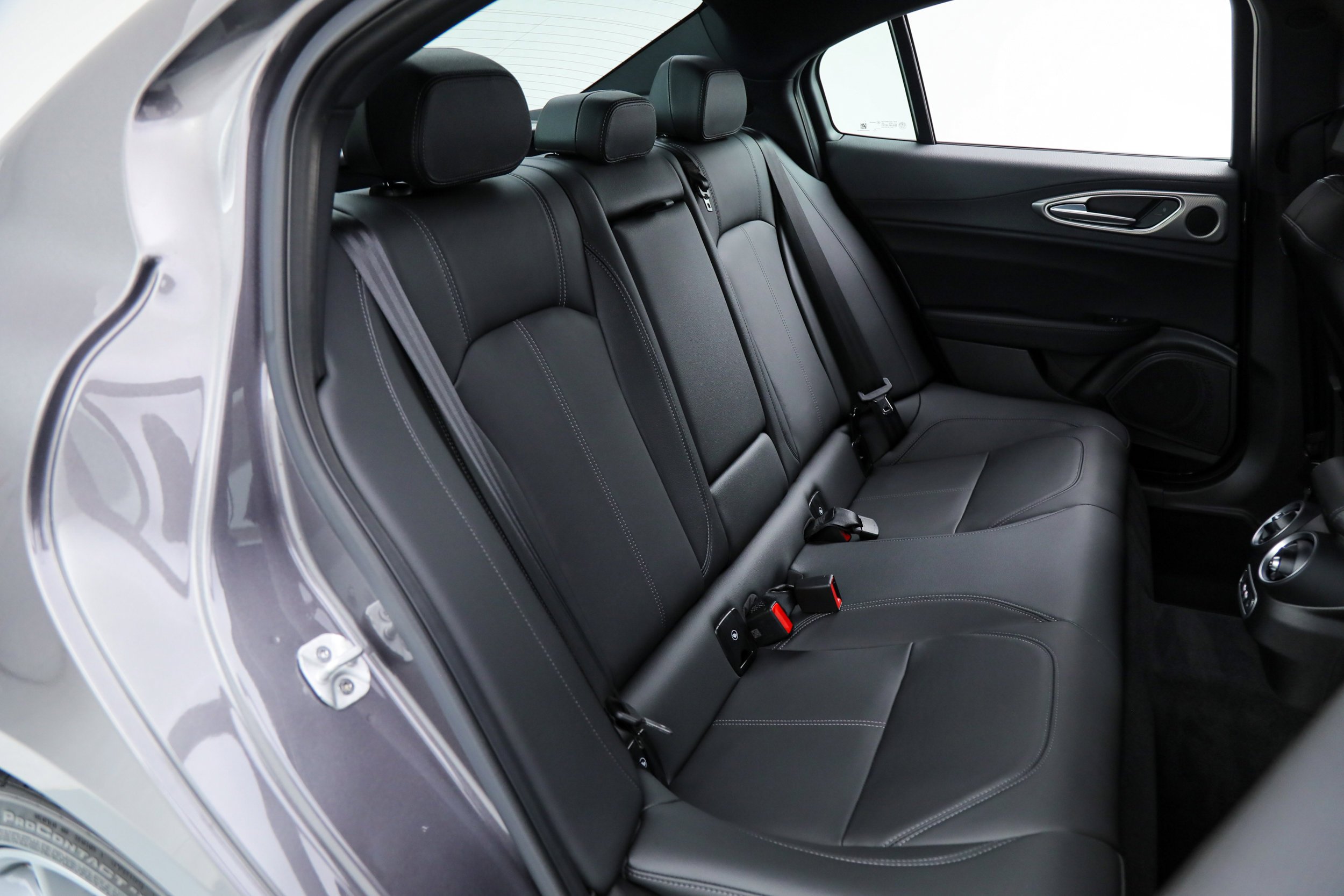 Used 2025 Gray Alfa Romeo  image 17