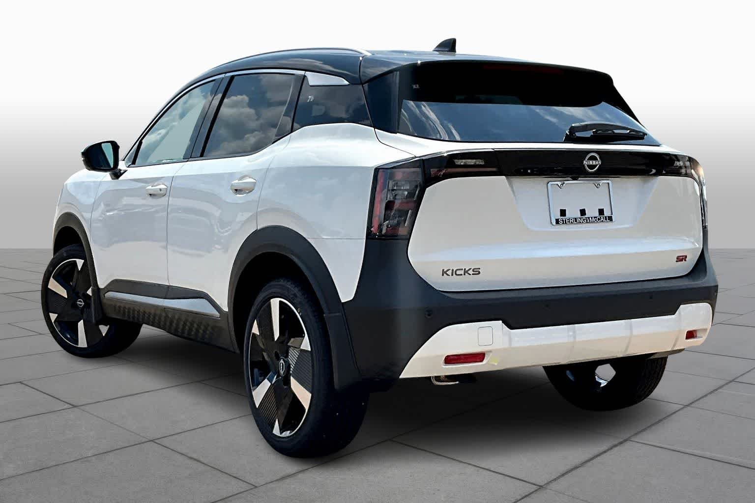 2025 Nissan Kicks SR - Photo 7