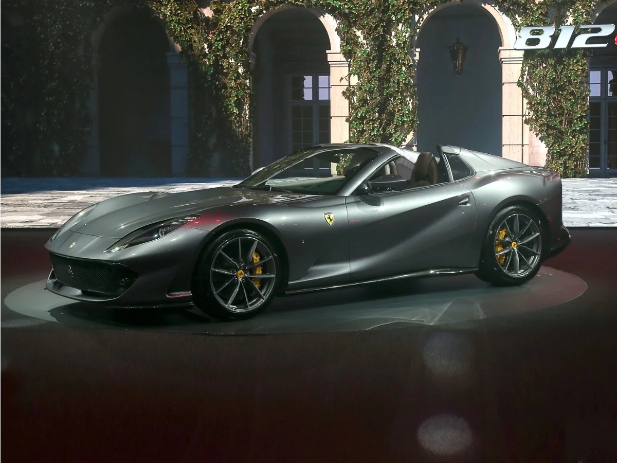 2022 Ferrari 812 -'s photo