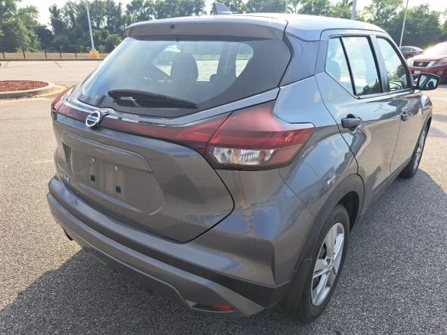Used 2021 Gray Nissan S image 3