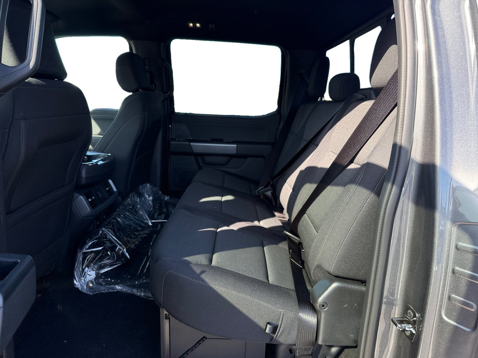 New 2026 Carbonized Gray Metallic Ford XLT image 16