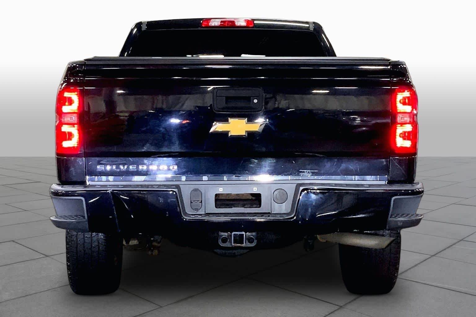 Used 2017 Black Chevrolet Custom image 5