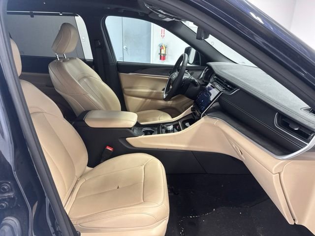 Used 2023 Black Jeep Limited image 26