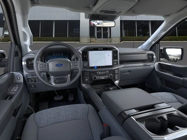2025 Ford F-150 XLT - Photo 9