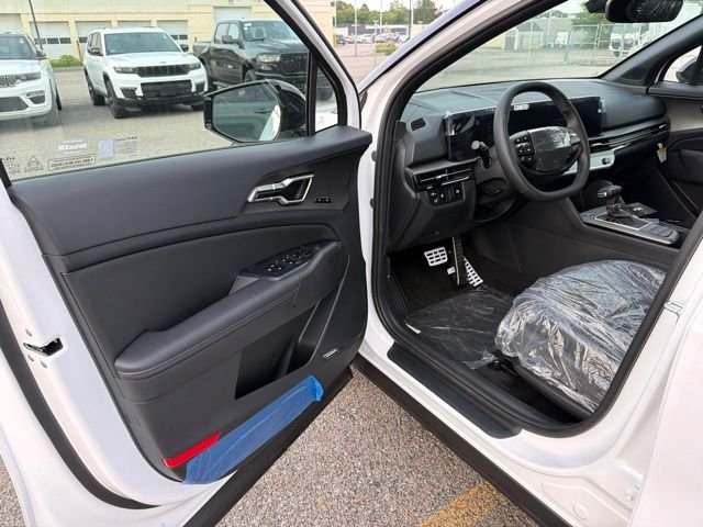 New 2026 Glacial White / Black Roof Kia X-Pro Prestige image 10