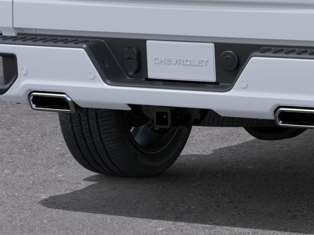 New 2026 Polar White Tricoat Chevrolet High Country image 15