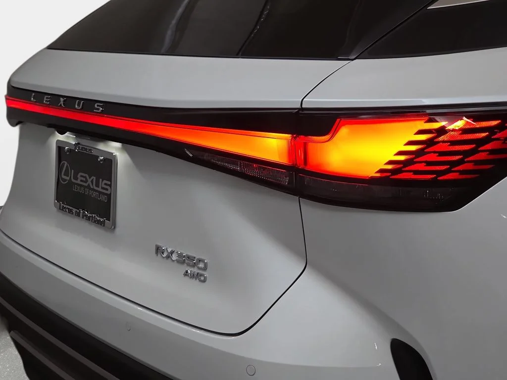 New 2026 Eminent White Pearl Lexus PREMIUM image 31